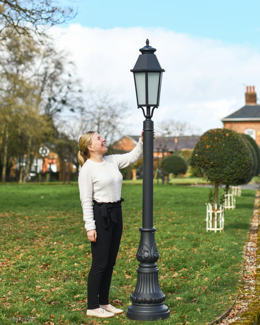 Life-size scale of lamp post