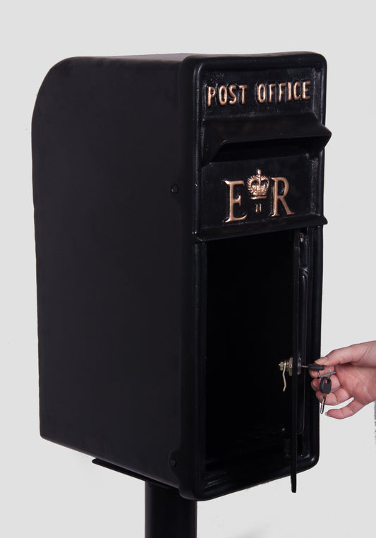 Elizabeth Regina Post Box Black