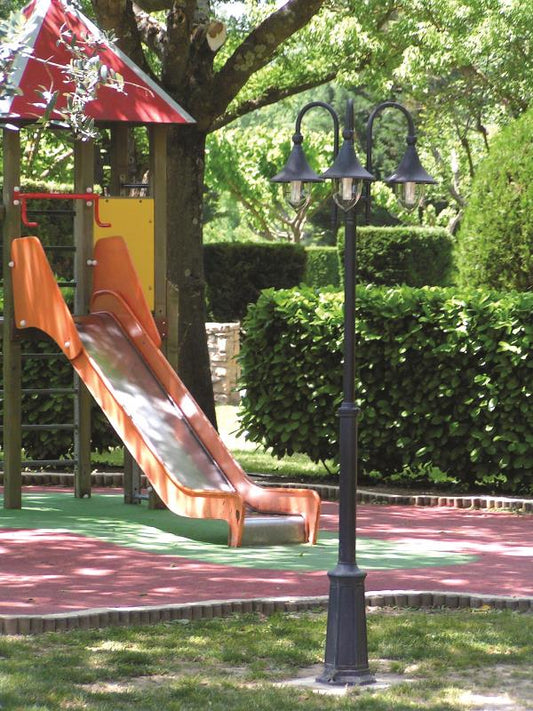 The Gillmond Lamp Post In Park Setting