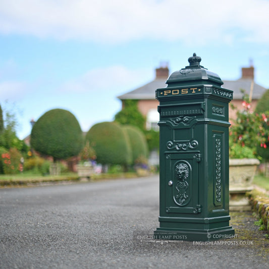Green 'The Lincoln' Freestanding Pillar Box