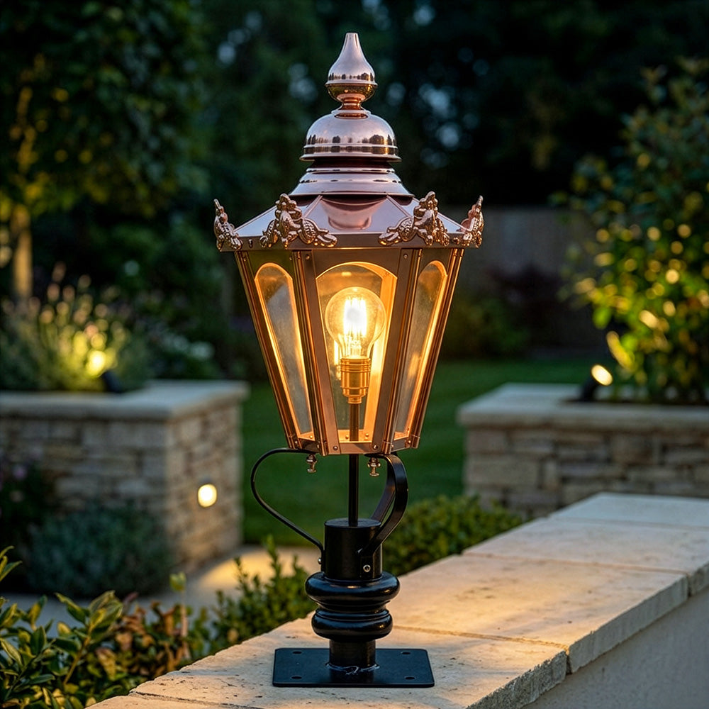 The Bronze 'Evesham' Pillar Light – English Lamp Posts