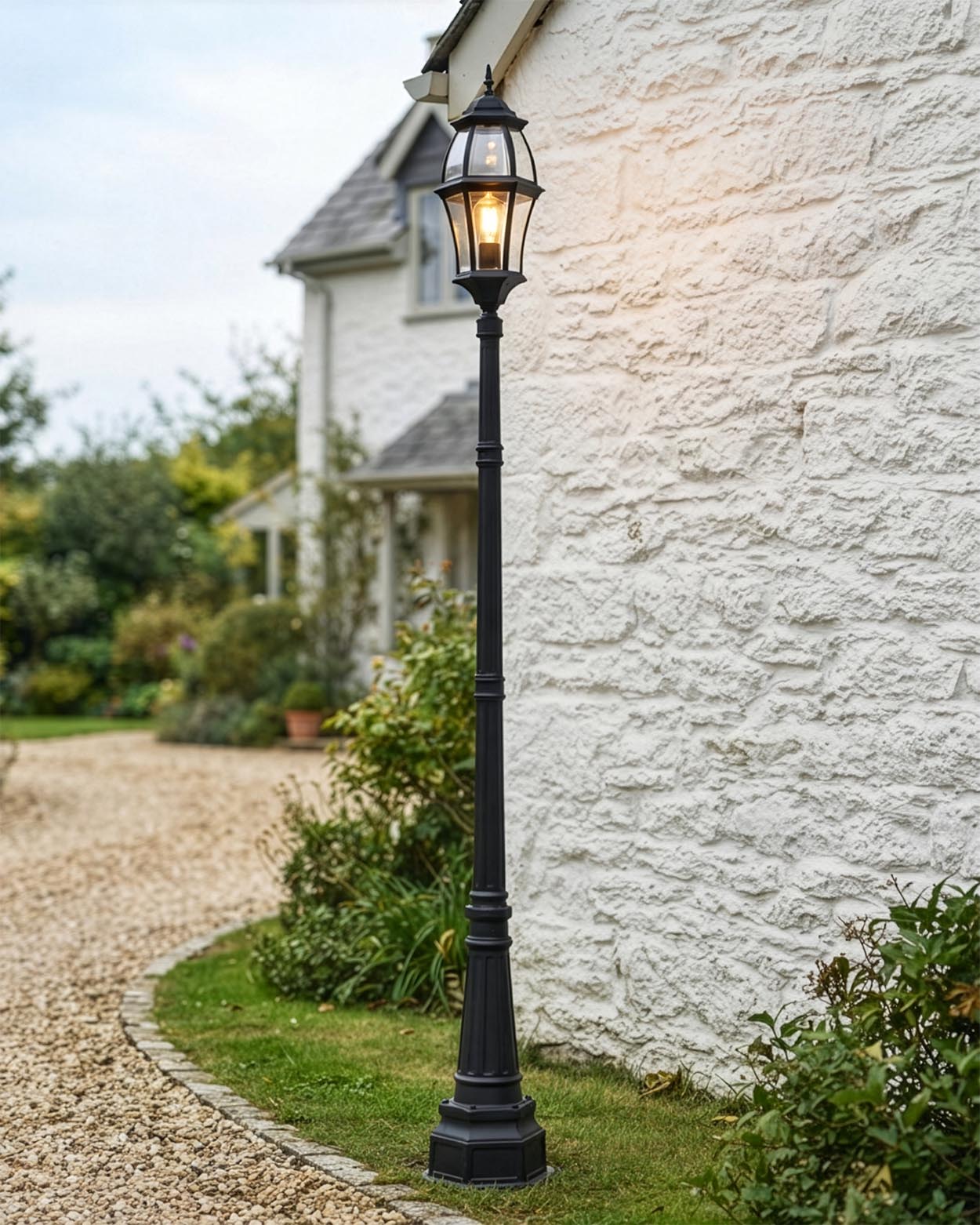 'Aspley' Aluminium Lamp Post Digital Illustration