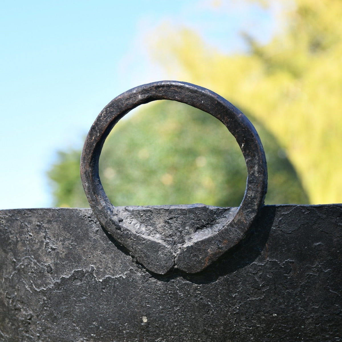 Close up of integrated handles 