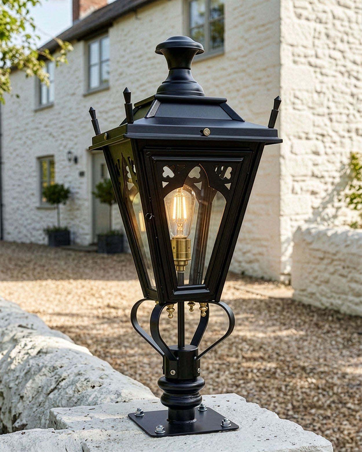 Black 'Canterbury' Entrance Pillar Light - 71cm Digital Illustration
