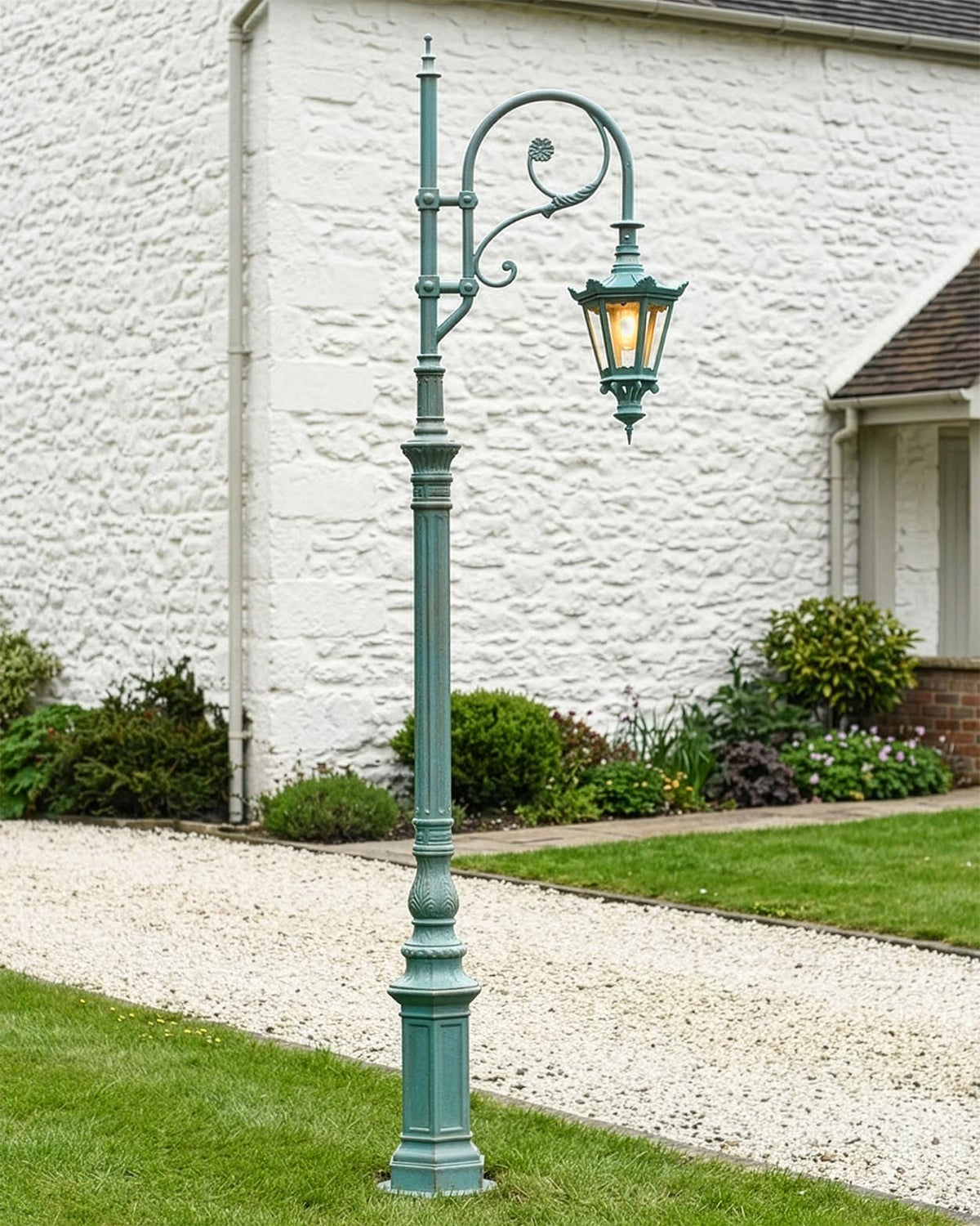2.5m Antique Blue Deluxe Swan Neck Cast Iron Lamp Post Digital Illustration