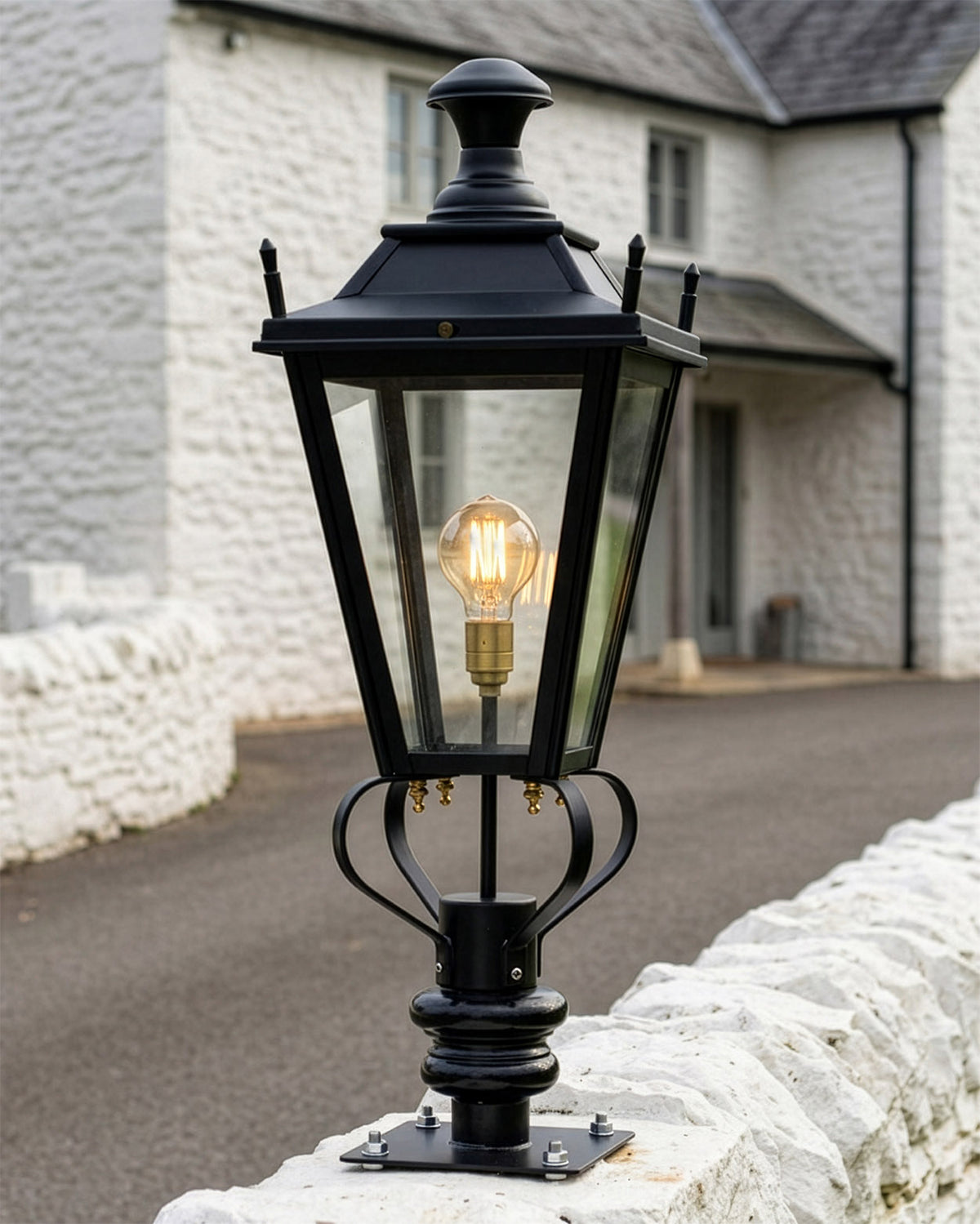Black 'Dorchester' Pillar Post Light - 81cm Digital Illustration