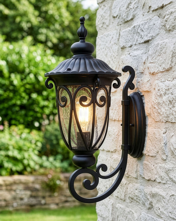 'Colshaw' Medium Bottom Fix Traditional Wall Light
