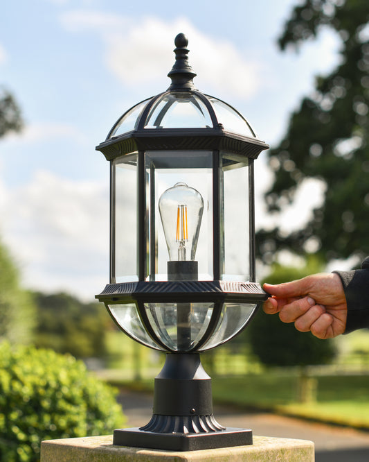 Hexagonal shaped outdoor light 