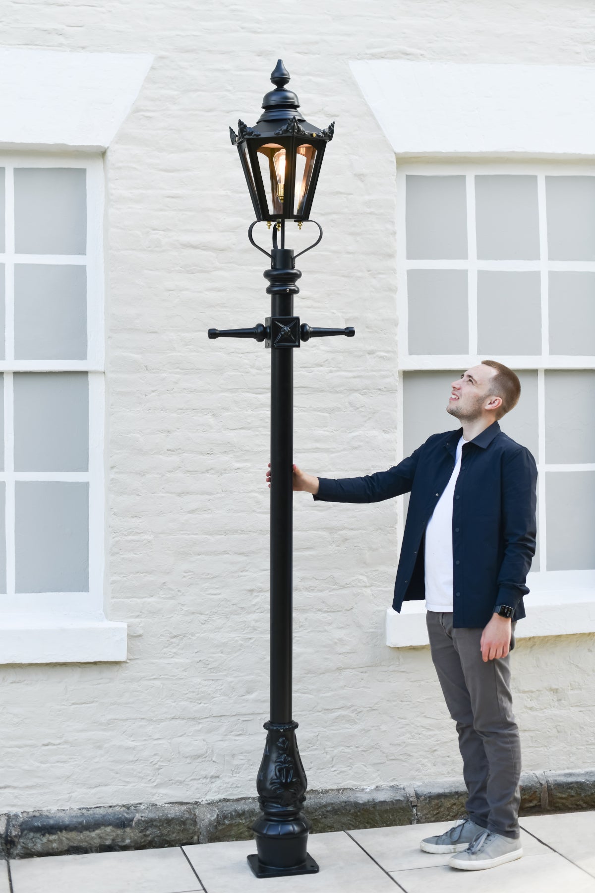 Life size scale of the lamp post