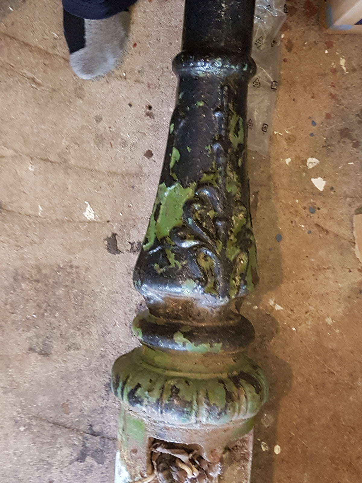 Antique Green Victorian Style Reclaimed Lamp Post Set