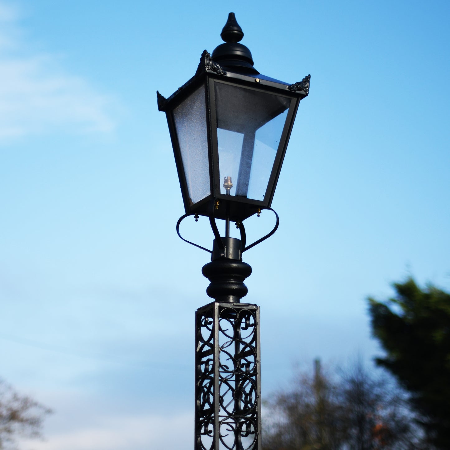 3.3m Black Victorian Tower Garden Lamp Post