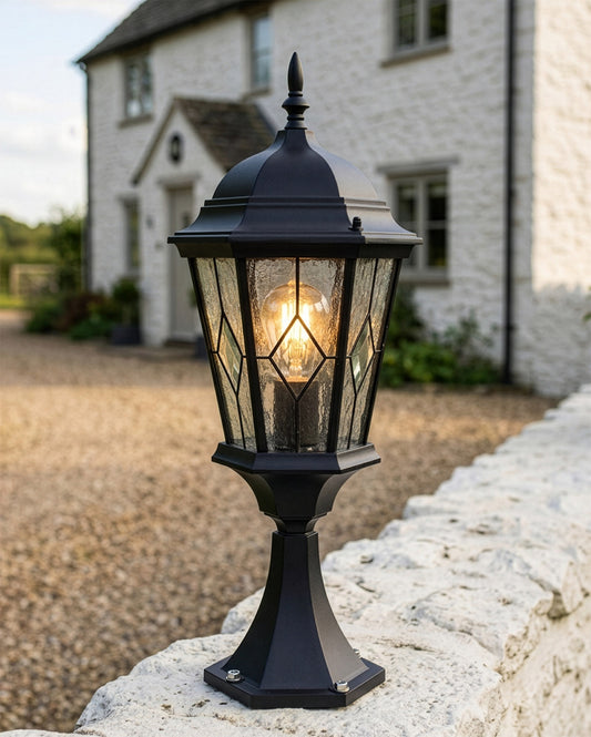 'Ditton' Victorian Black Pillar Light Digital Illustration