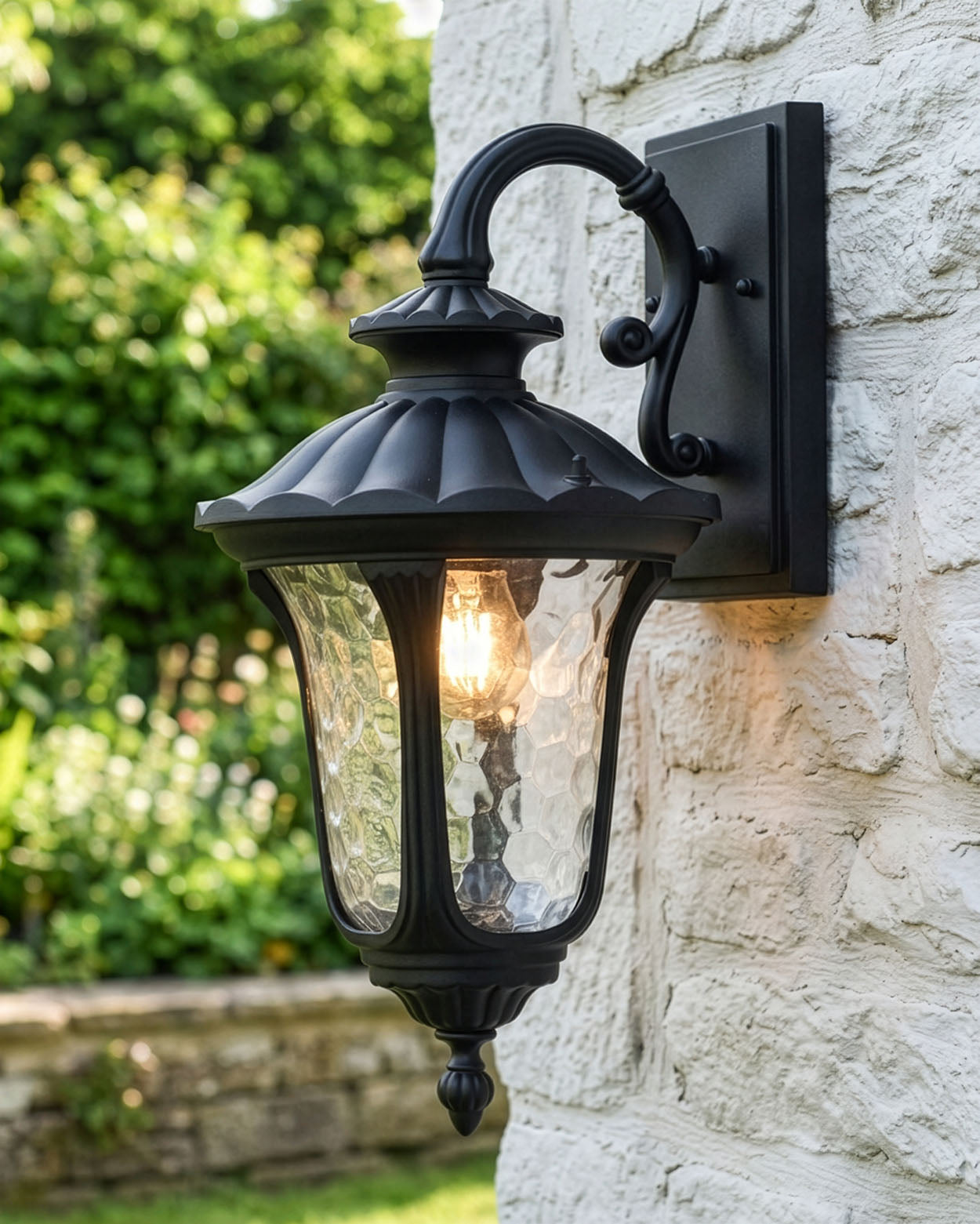 'HUDSON' ORNATE VICTORIAN ALUMINIUM TOP FIX WALL LANTERN - 48CM Digital Illustration