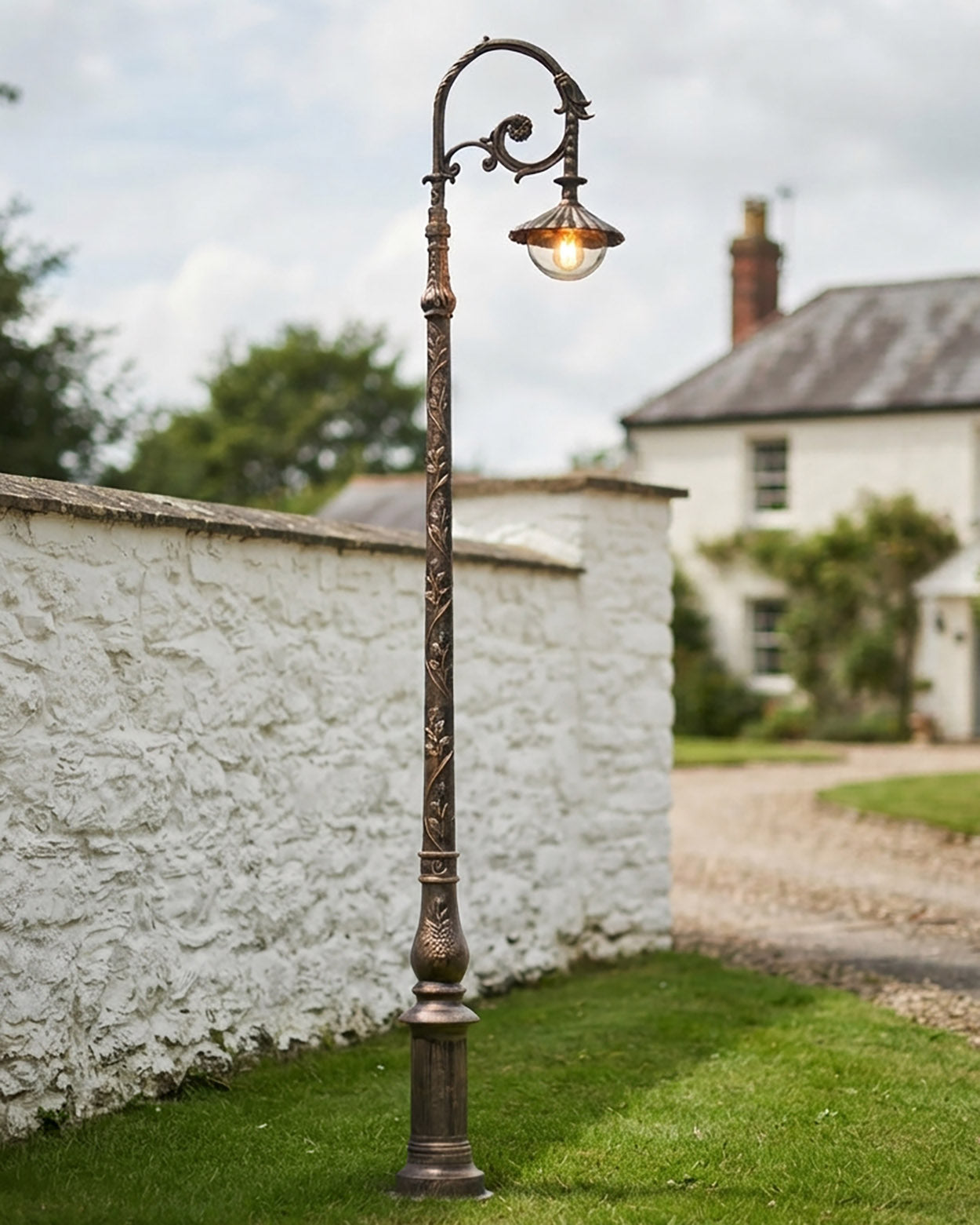 3m Antique Gold Gothic Cast Iron Lamp Post Digital Illustration