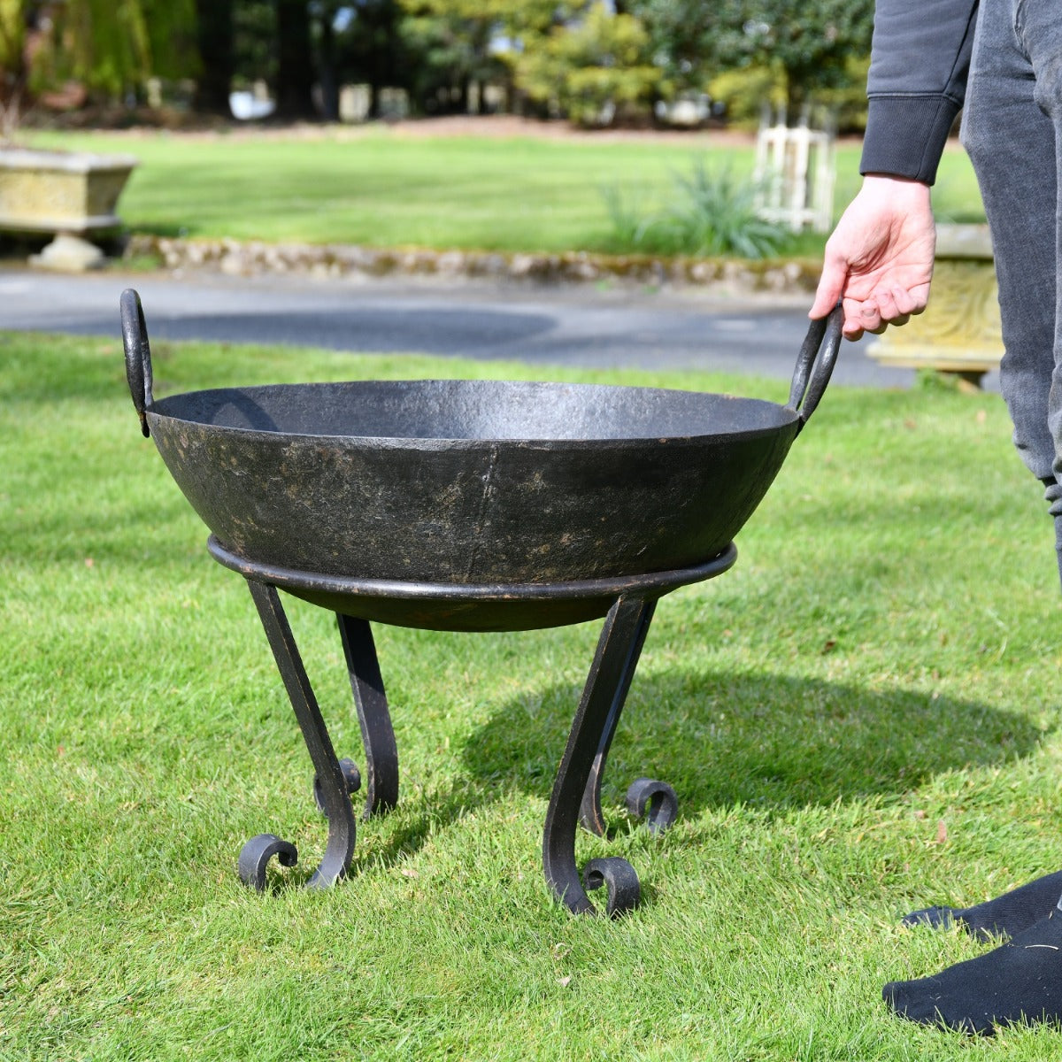 60cm Kadai Fire Bowl with stand 