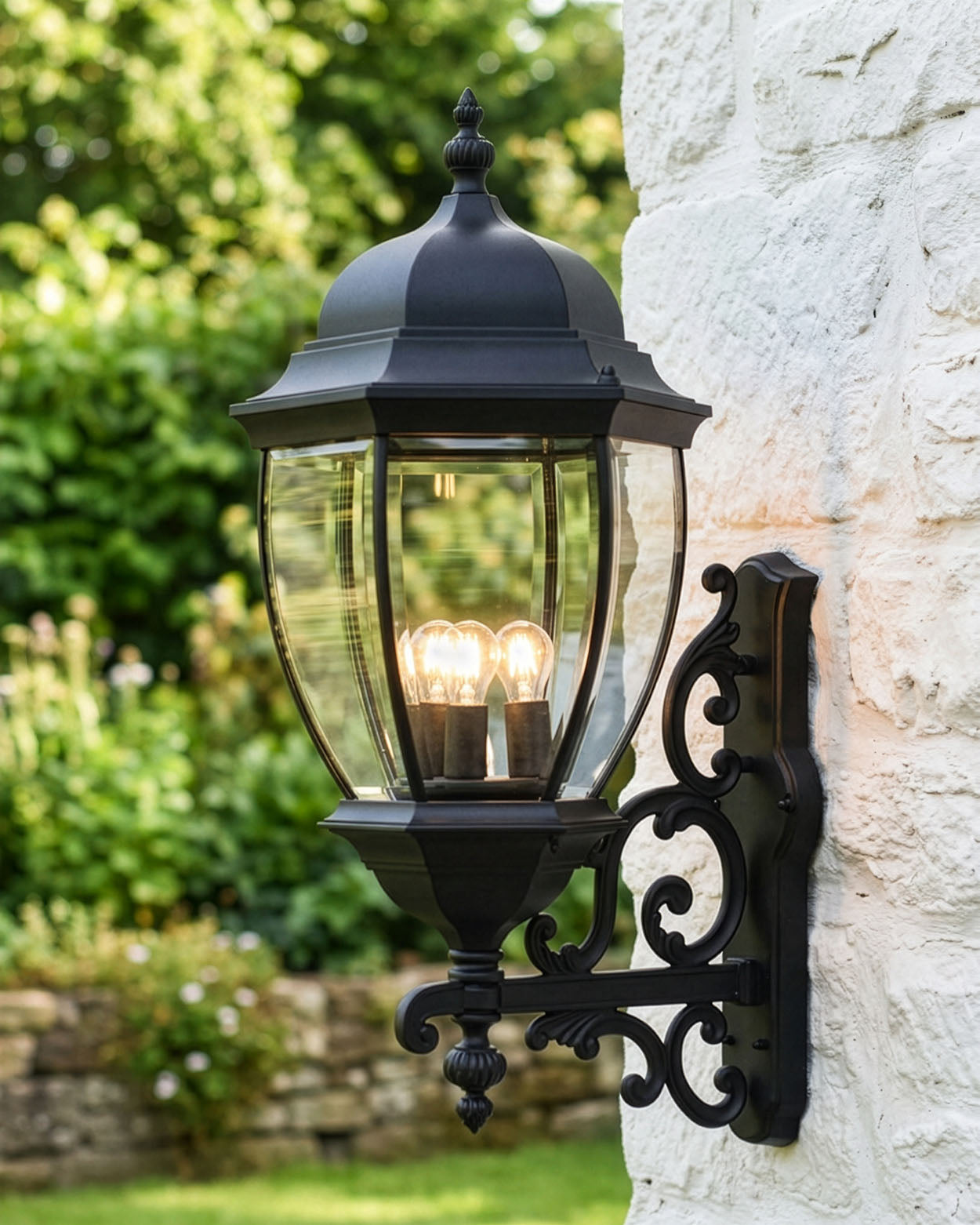 ORNATE VICTORIAN 'GIDEA' BOTTOM FIX WALL LANTERN Digital Illustration