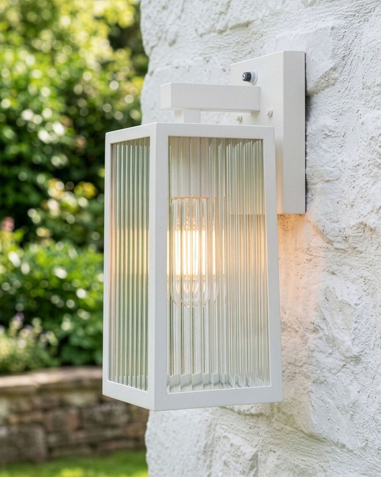 'Boîte' Ribbed Glass White Wall Light Digital Illustration