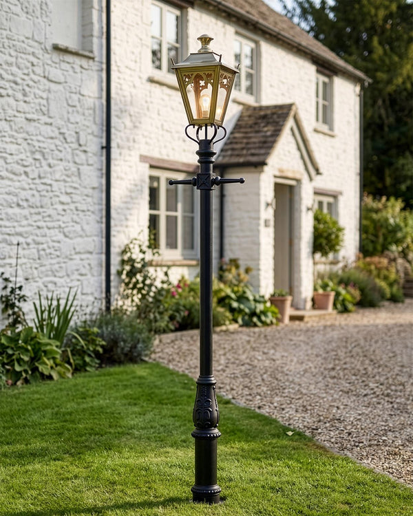 'Knightsbridge' 3.7m Polished Brass Lamp Post Set
