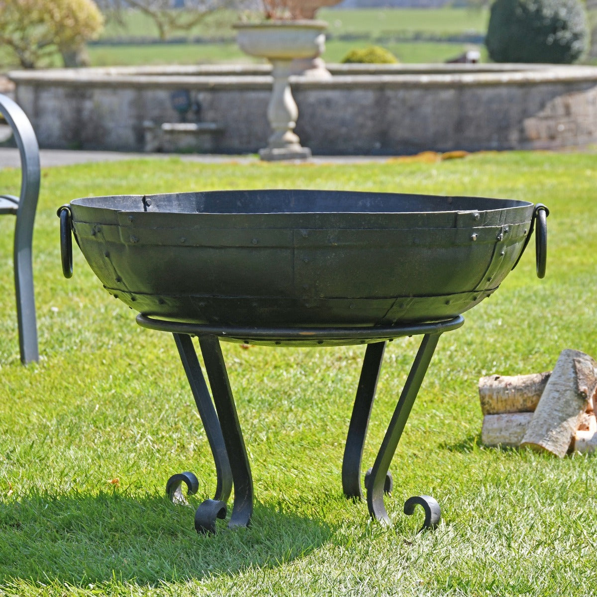 70cm Iron Kadai Fire Bowl in Garden Setting 