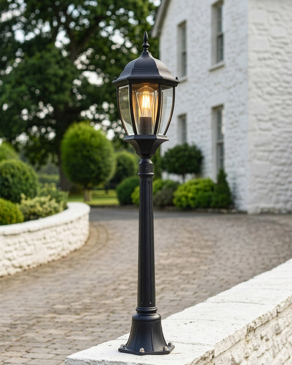 'Harlington' Tall Pillar Light