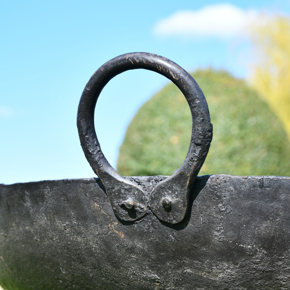 Close up of integrated handles 