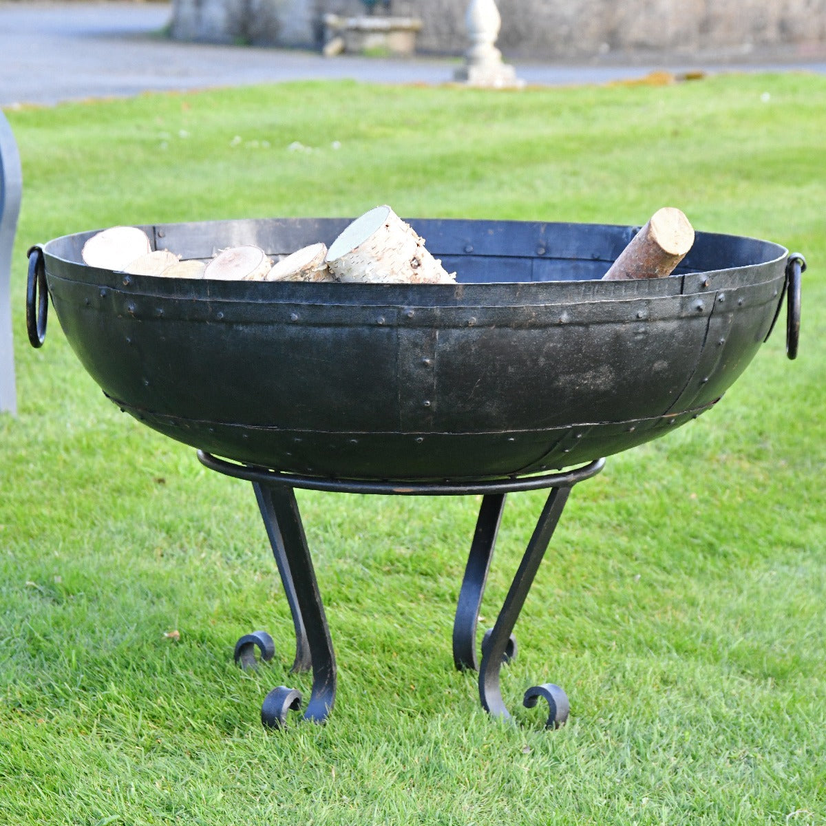 80cm Kadai Fire Bowl with Handles down 