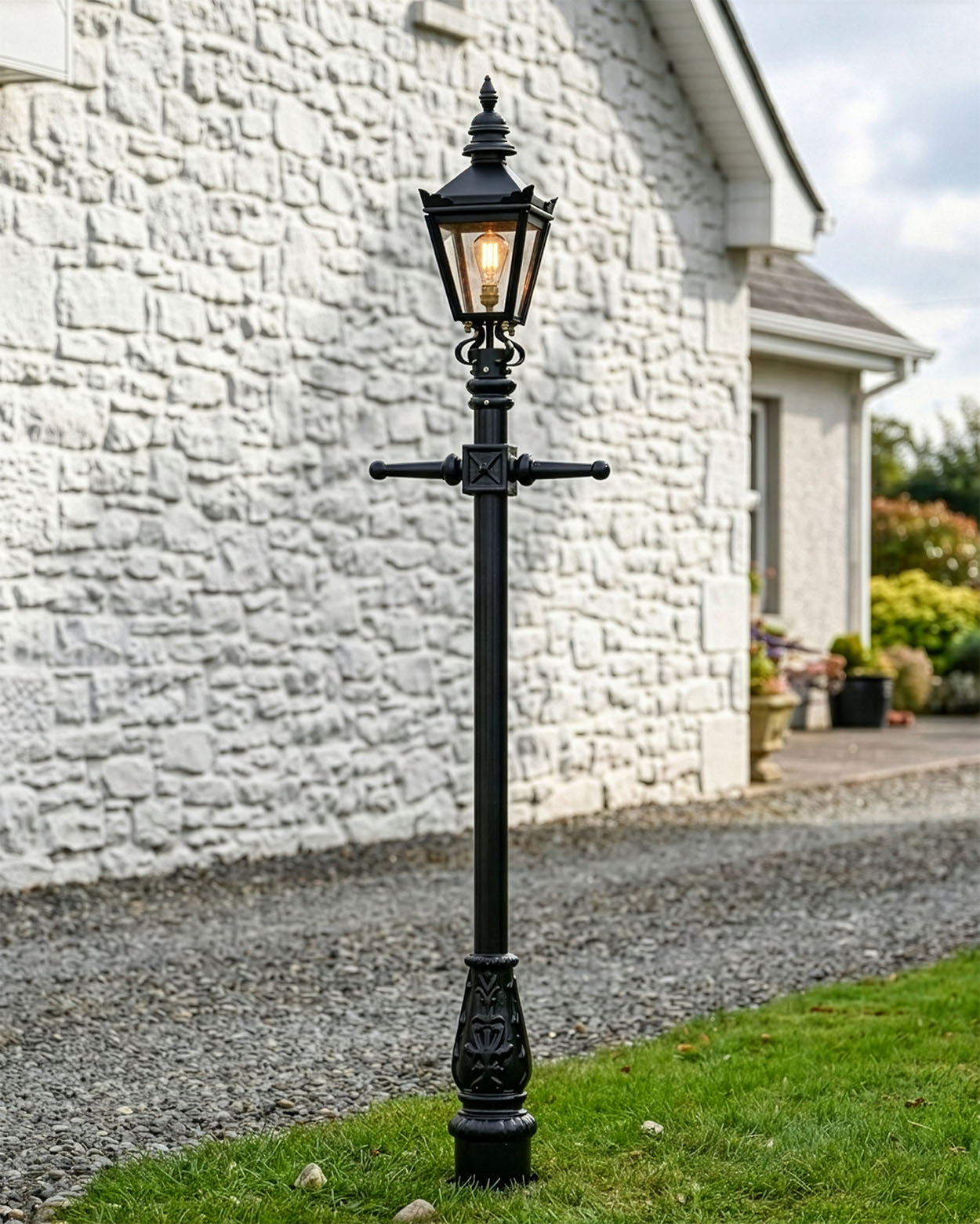 'Kensington' Lamp Post Set 2m Digital Illustration