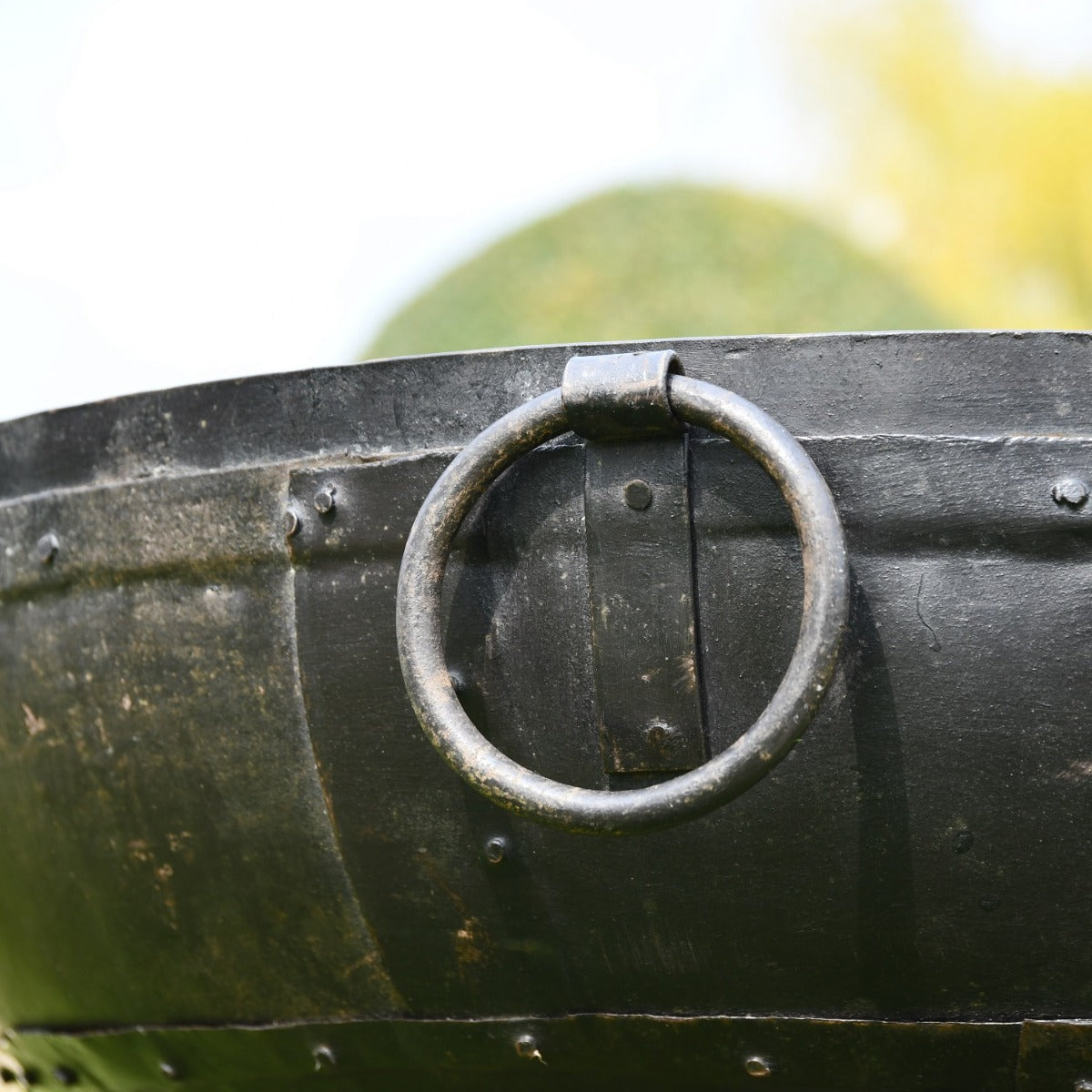 Close up of dropped handle 