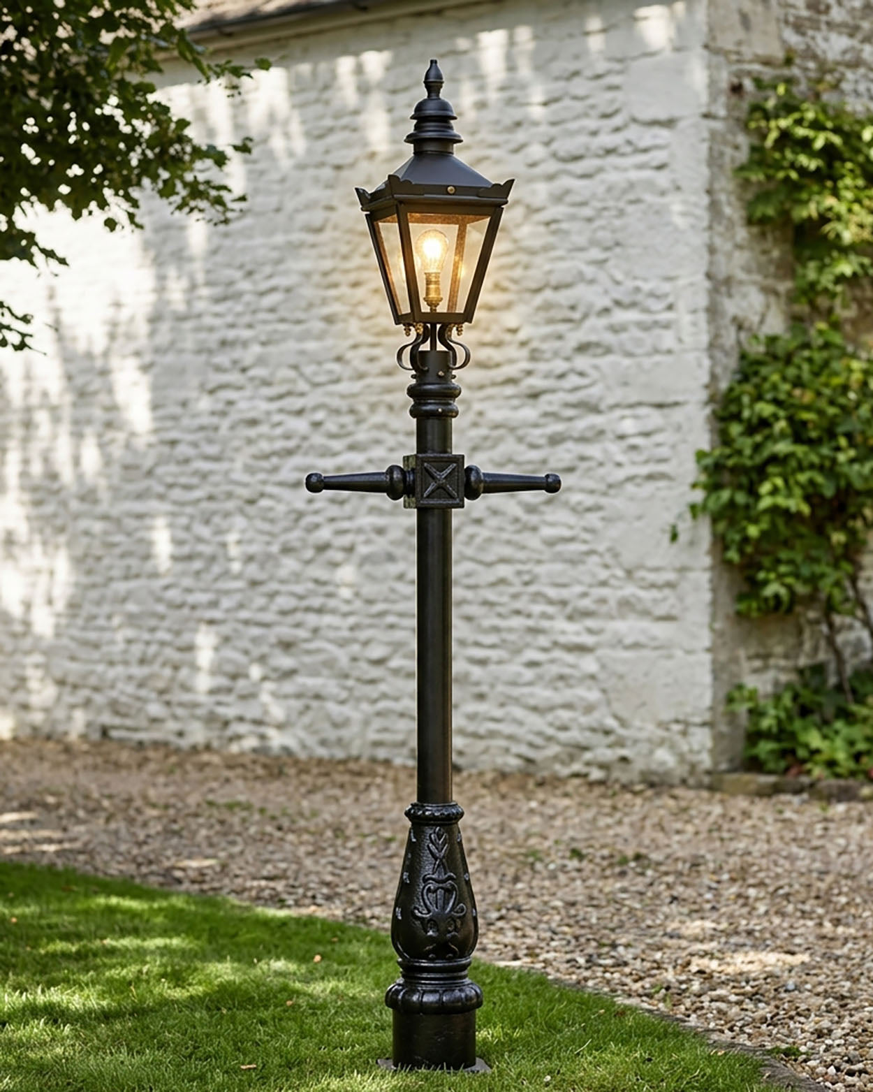 Miniature Victorian Lamp Post Set 1.5m Digital illustration