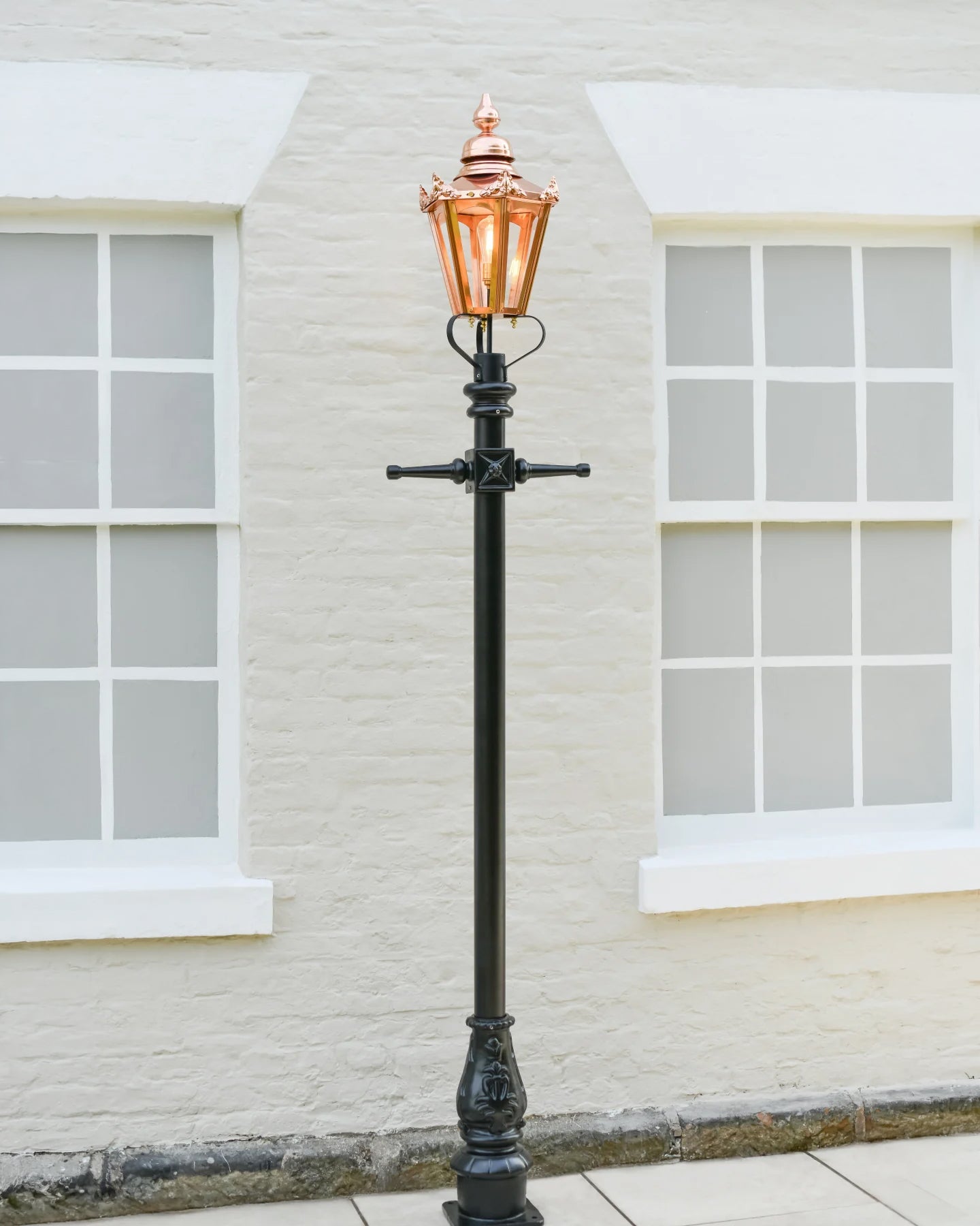 The Hexagonal 'Louisa' Copper Lamp Post - 2.7m – English Lamp Posts