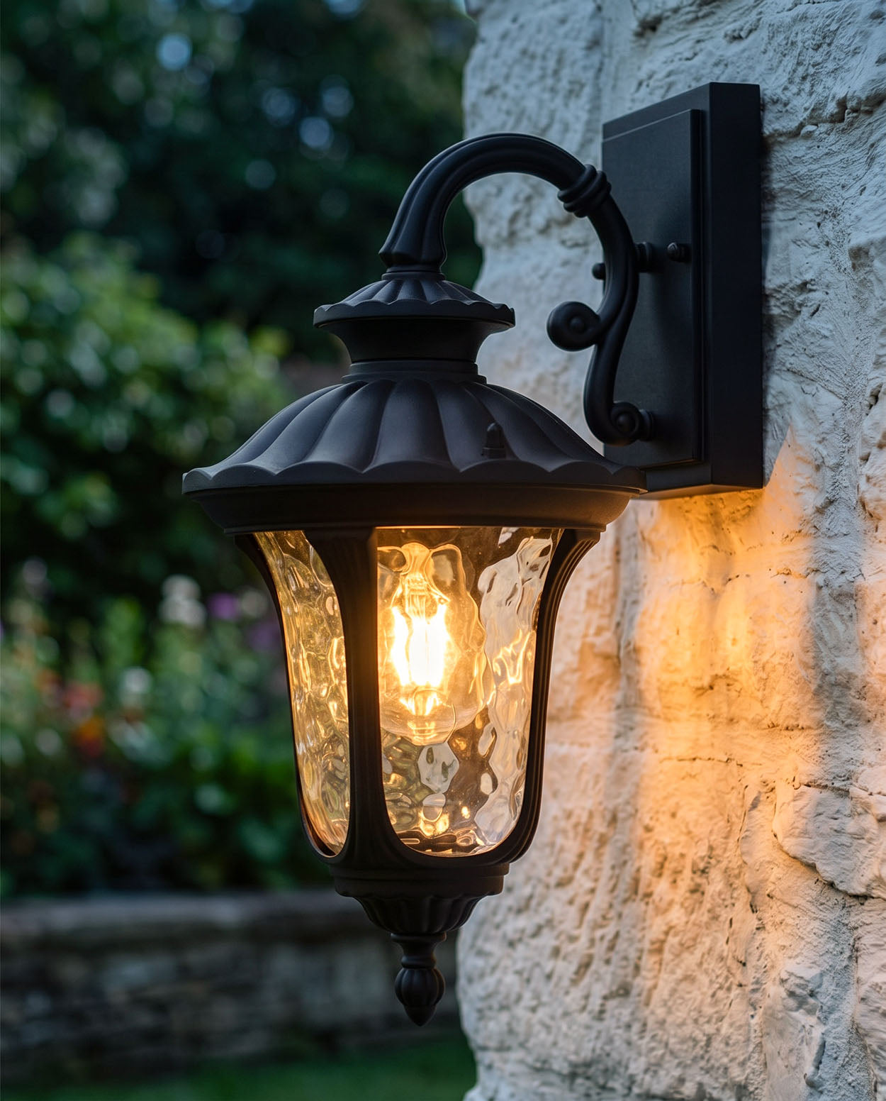 'Hudson' Victorian Aluminium Top Fix Wall Lantern - 37cm Digital Illustration At Night