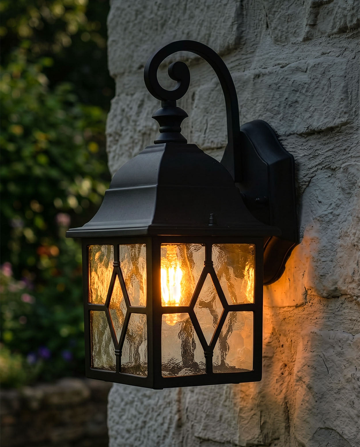 'ROSEMOUNT' TRADITIONAL OUTDOOR WALL LIGHT Digital Illustration At Night