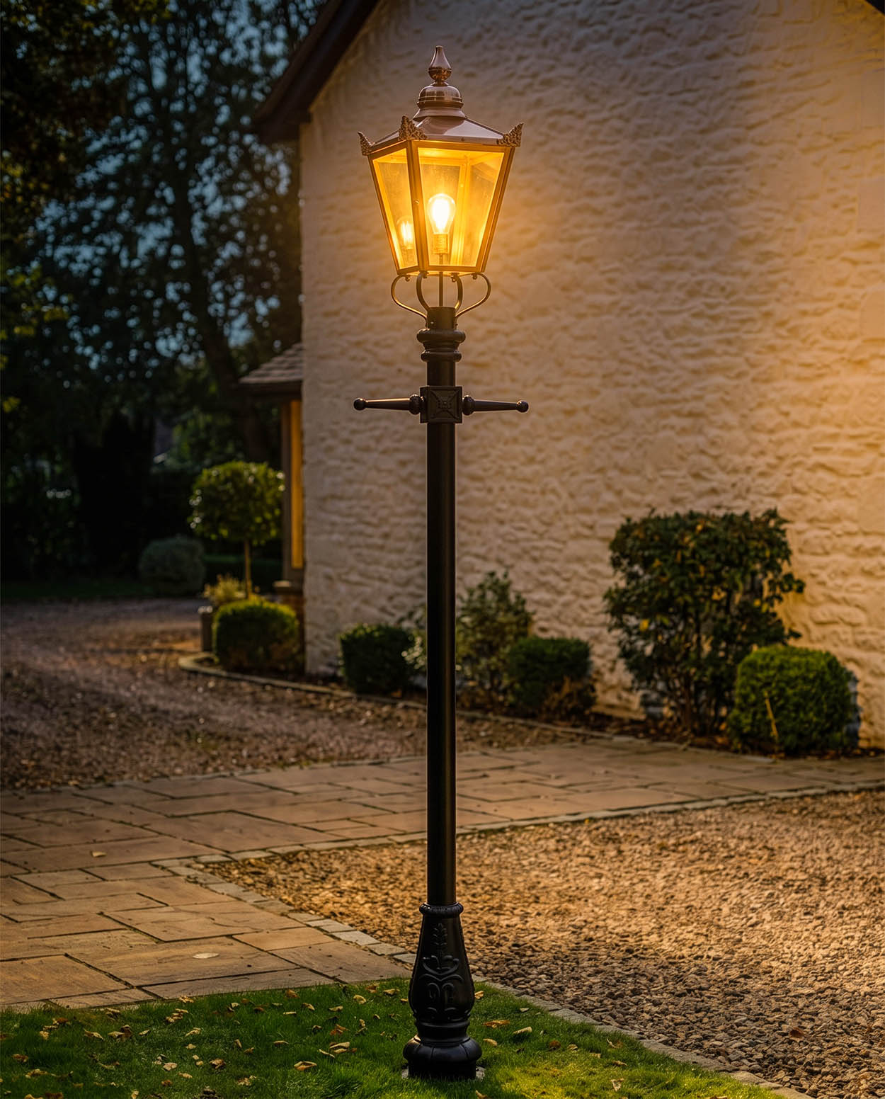 Copper Victorian Garden Lamp Post - 3.25m Digital Illustration