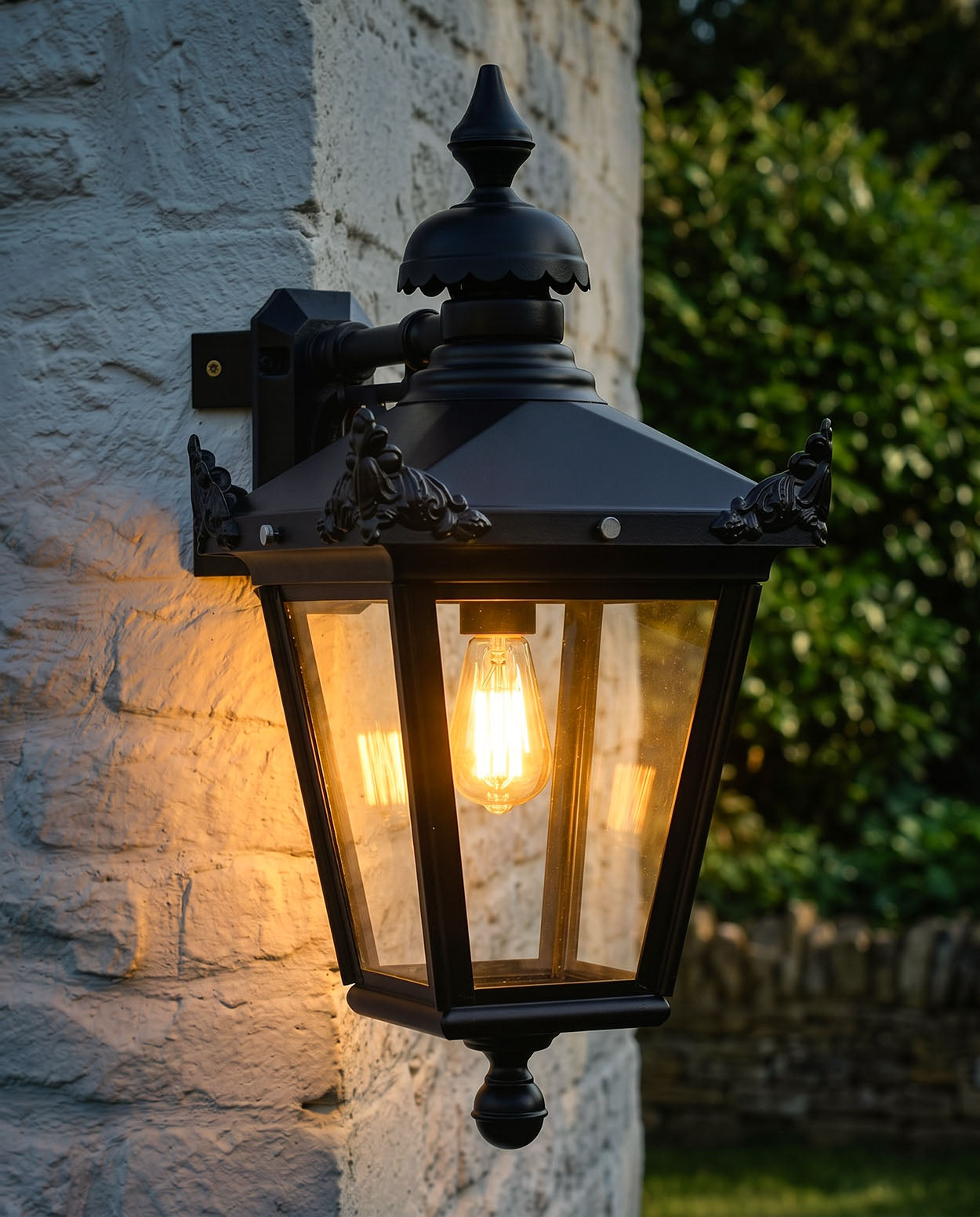 STANDARD BLACK TOP FIX WALL LANTERN WITH CORNER MOUNT BRACKET Digital Illustration At Night