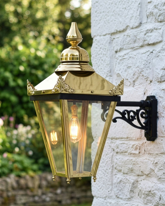 'HALTON' VICTORIAN BRASS SQUARE WALL LIGHT Digital Illustration
