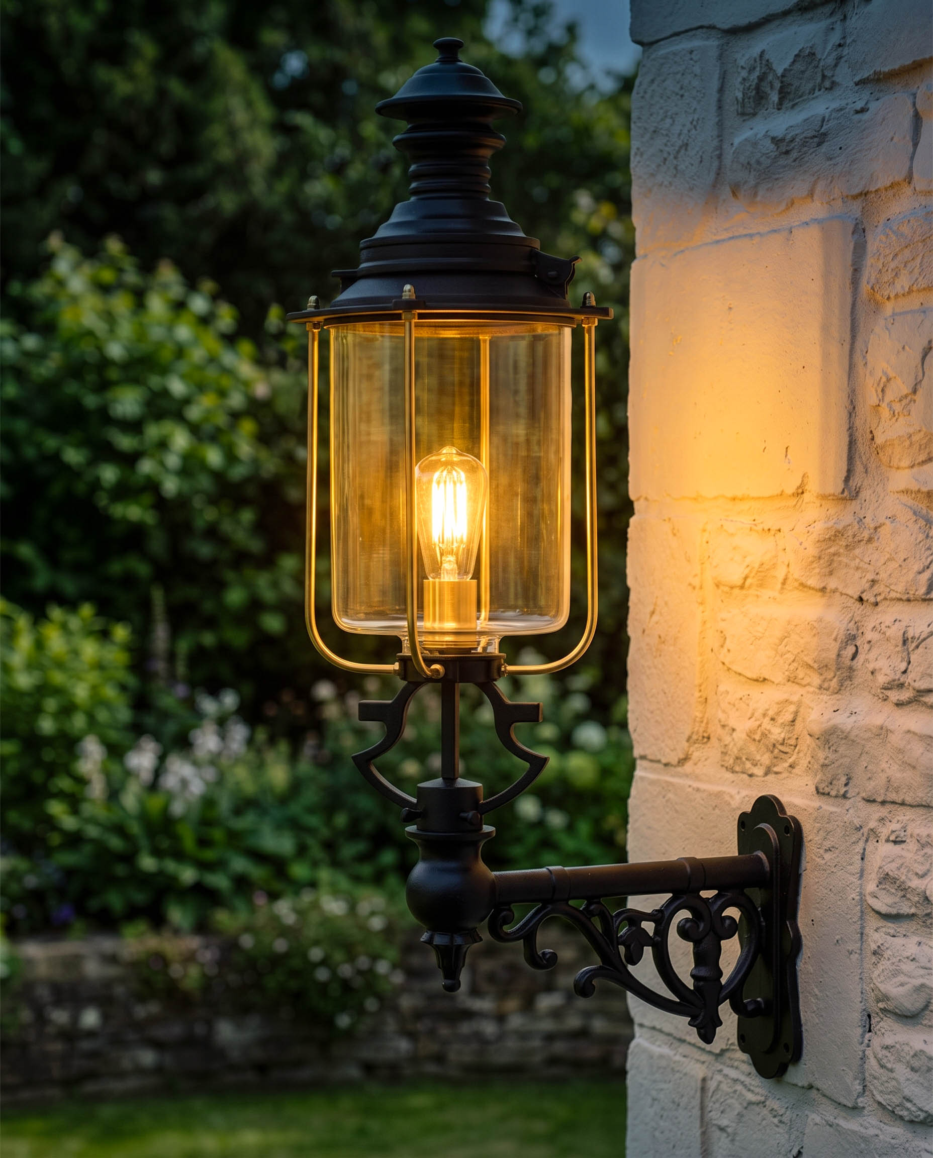 Large Belgravia Glass Garden Wall Light At Night