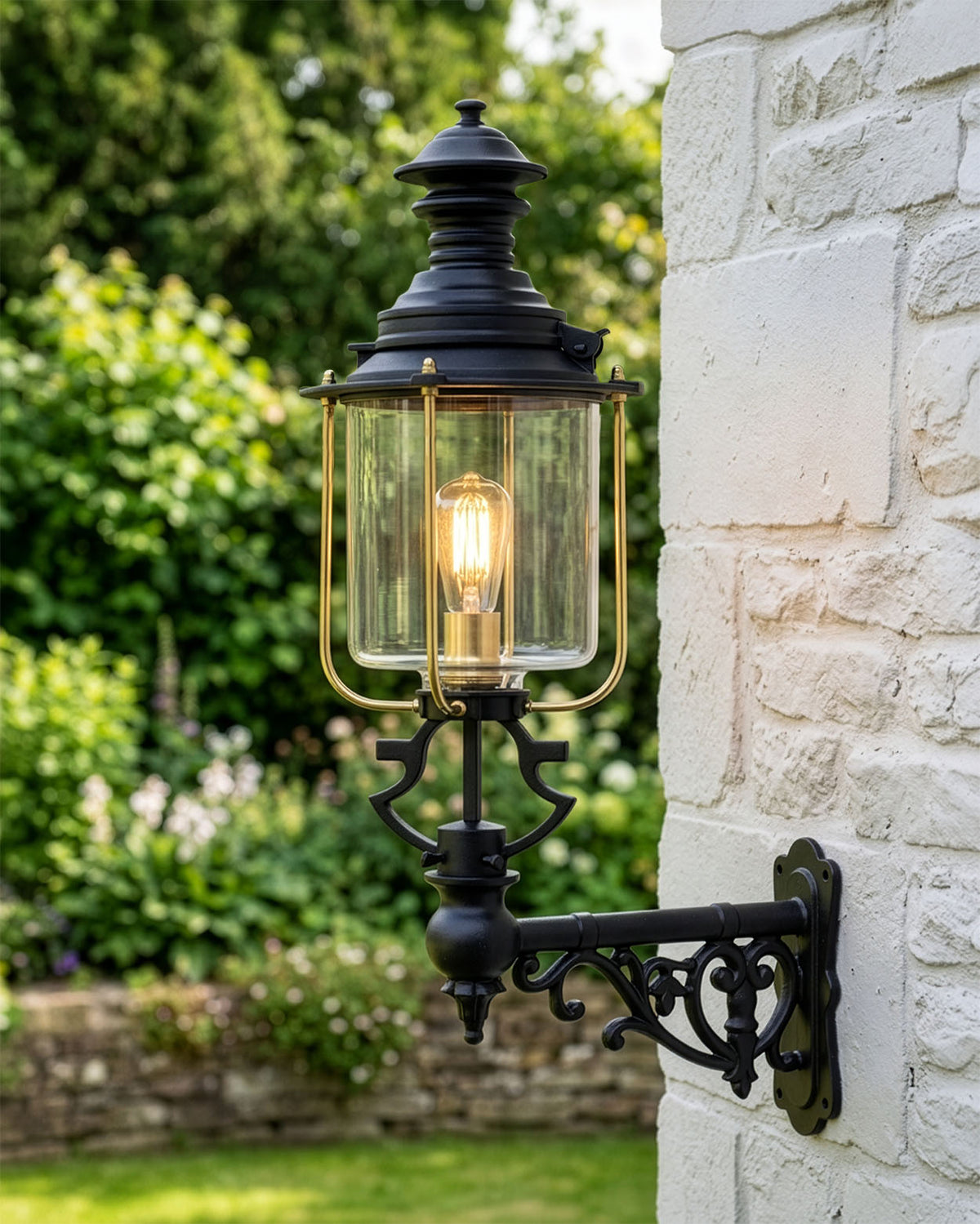 Medium Belgravia Glass Garden Wall Light