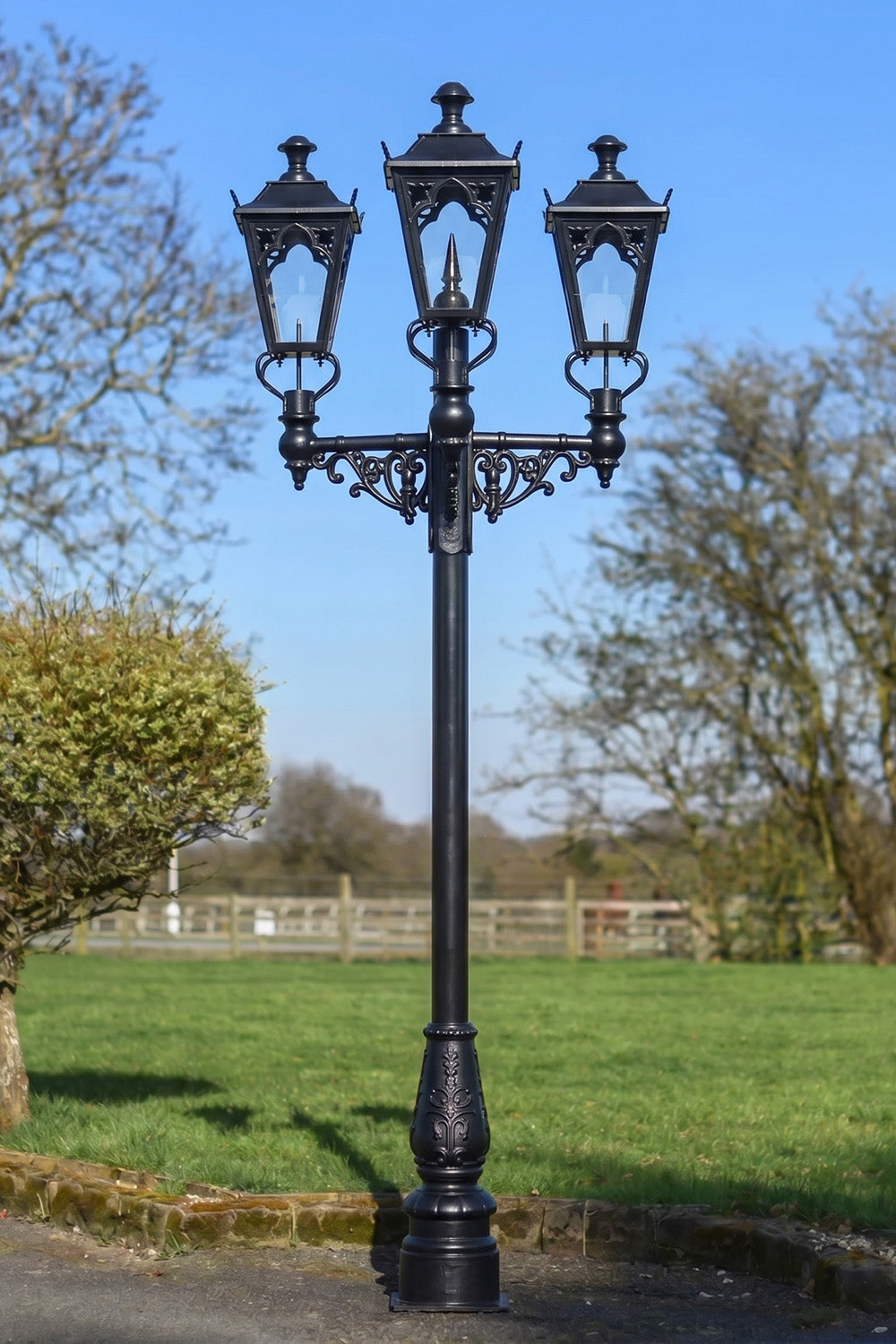 'Windsor' Triple Head Gothic Garden Lamp Post