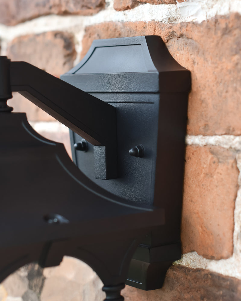 View of the black backplate 