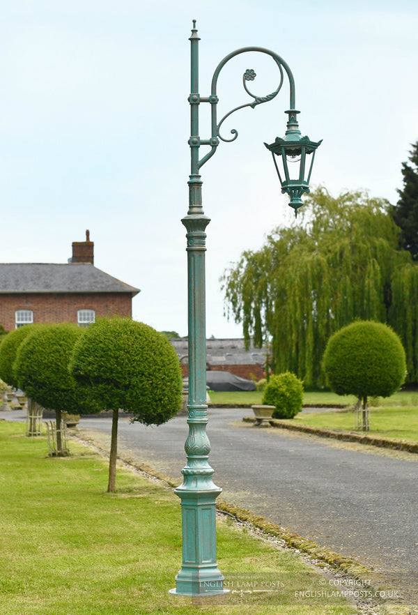 2.5m Antique Blue Deluxe Swan Neck Cast Iron Lamp Post