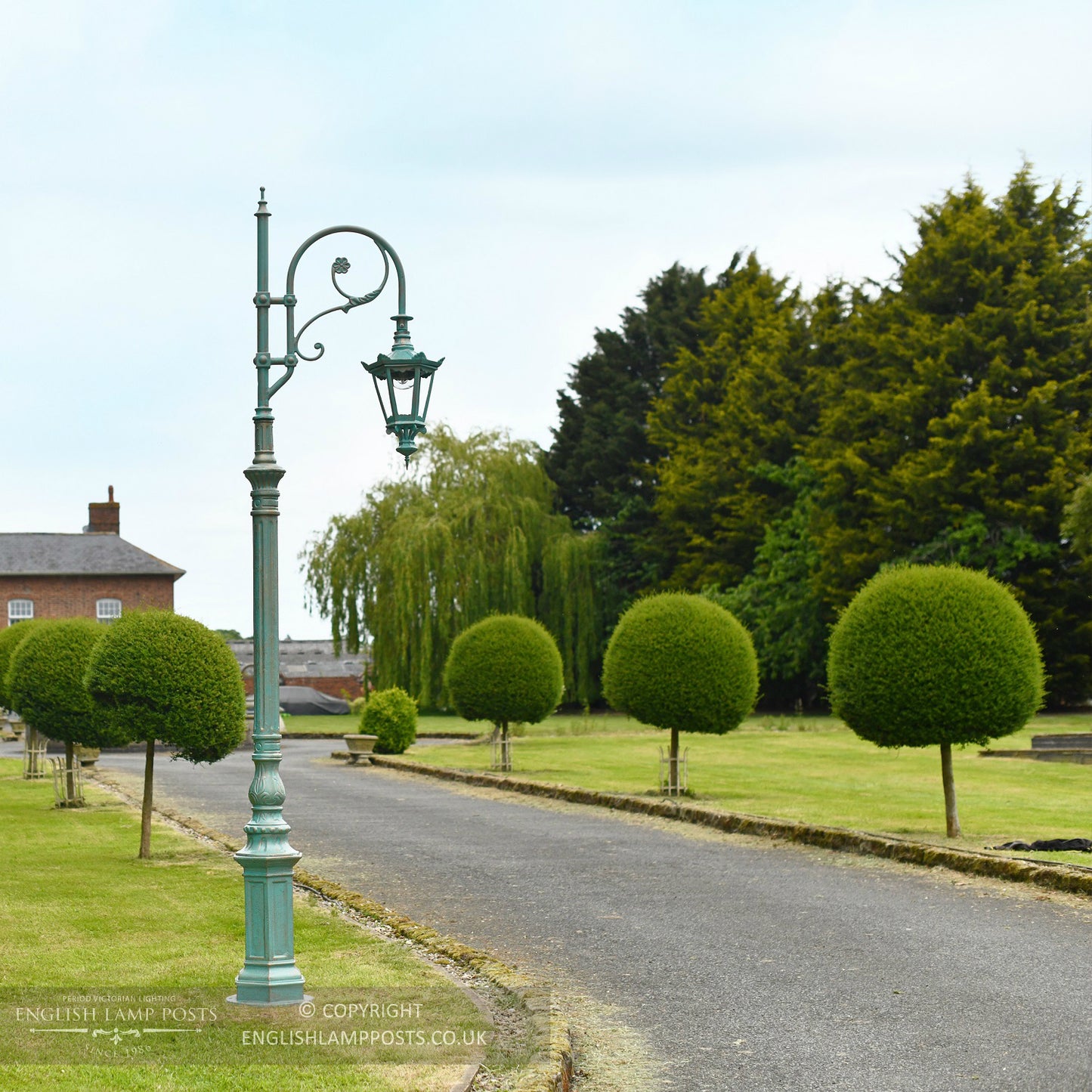 Antique Blue Deluxe Victorian Swan Neck Lamp Post Installed On Driveway