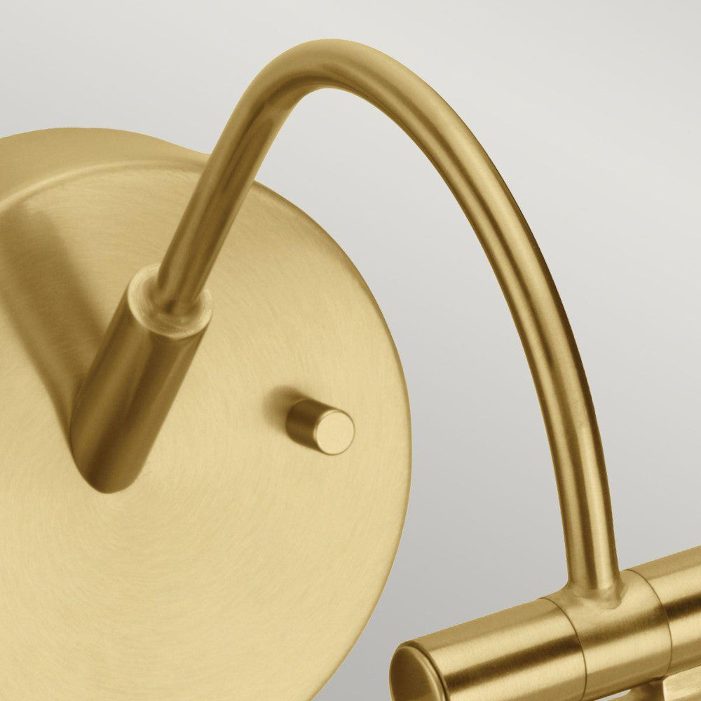 Magnified view of the circular backplate