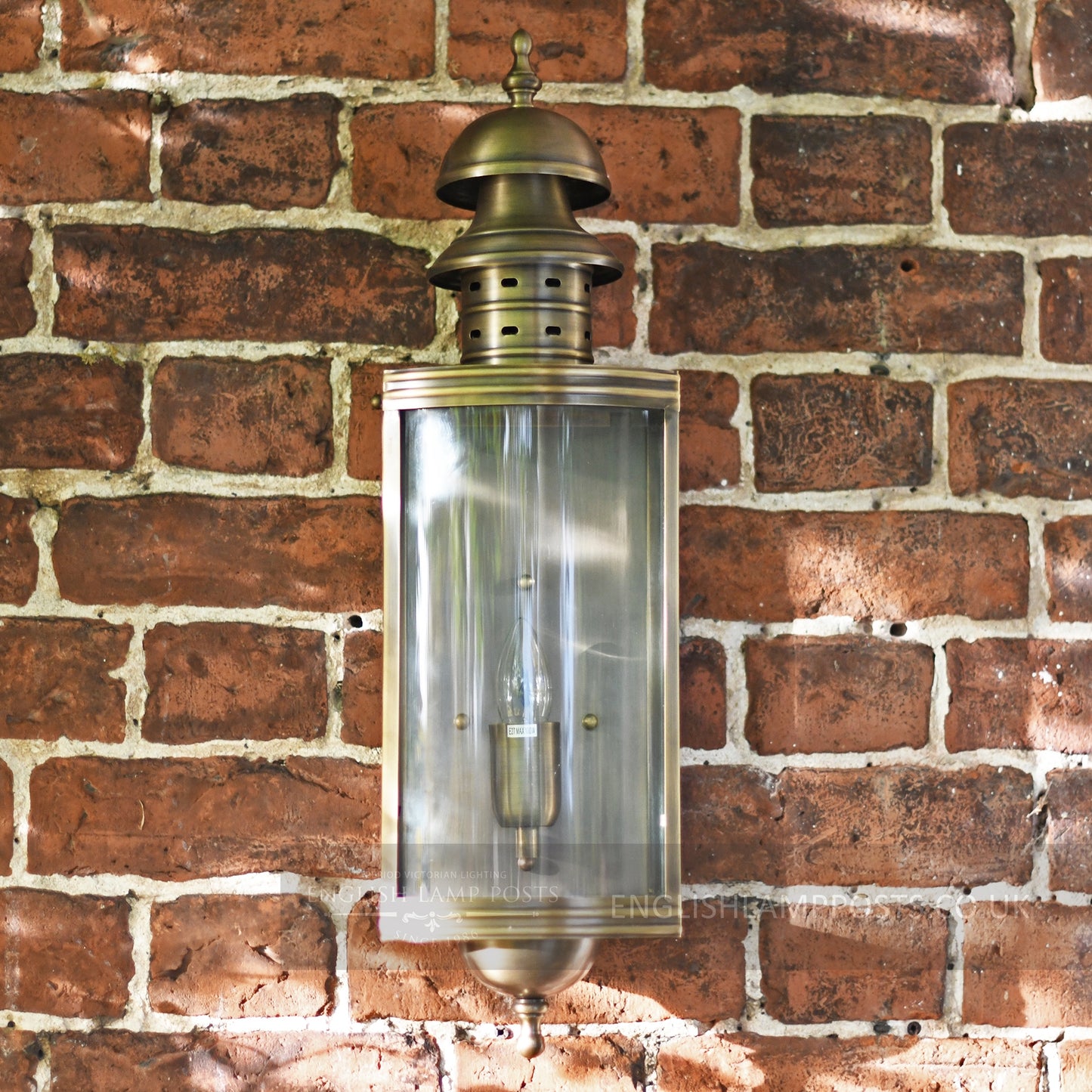 "Hollingbury" Large Brass Flush Wall Lantern