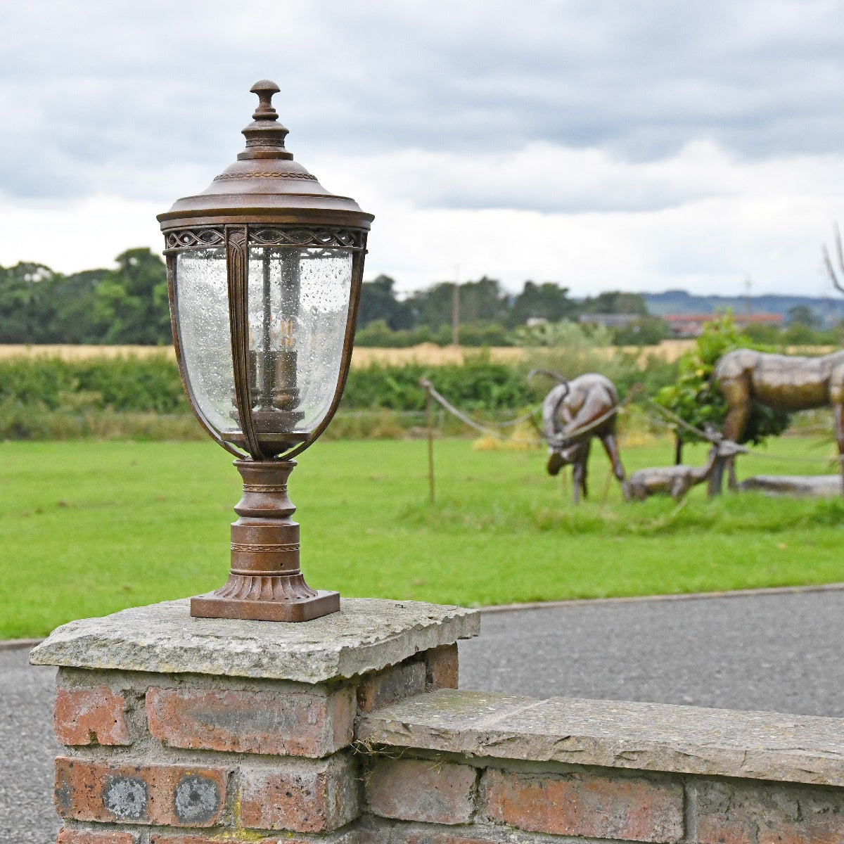 Antique Bronze Pillar Pedstal Light
