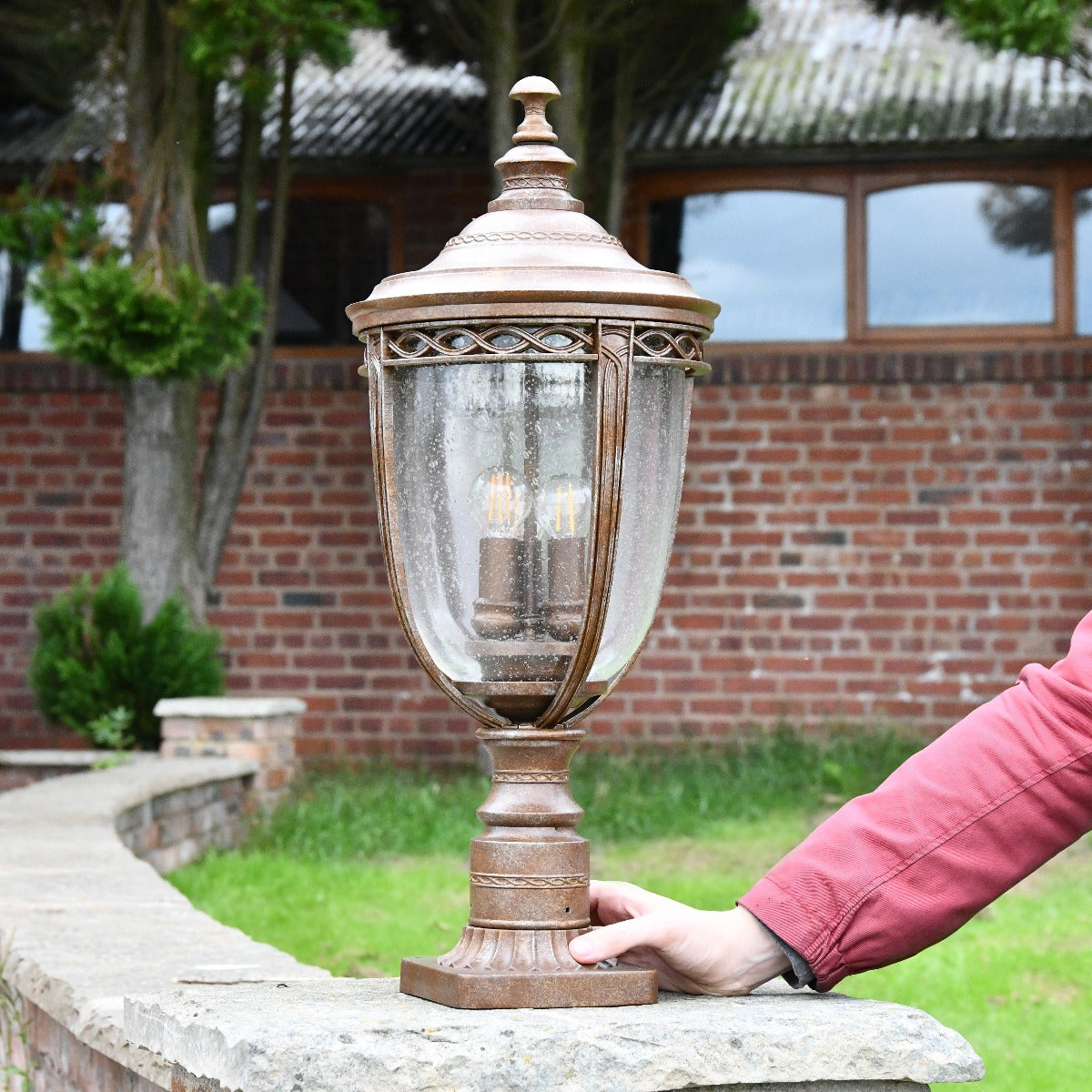 Antique Bronze Pillar Post Light With Hand For Scale