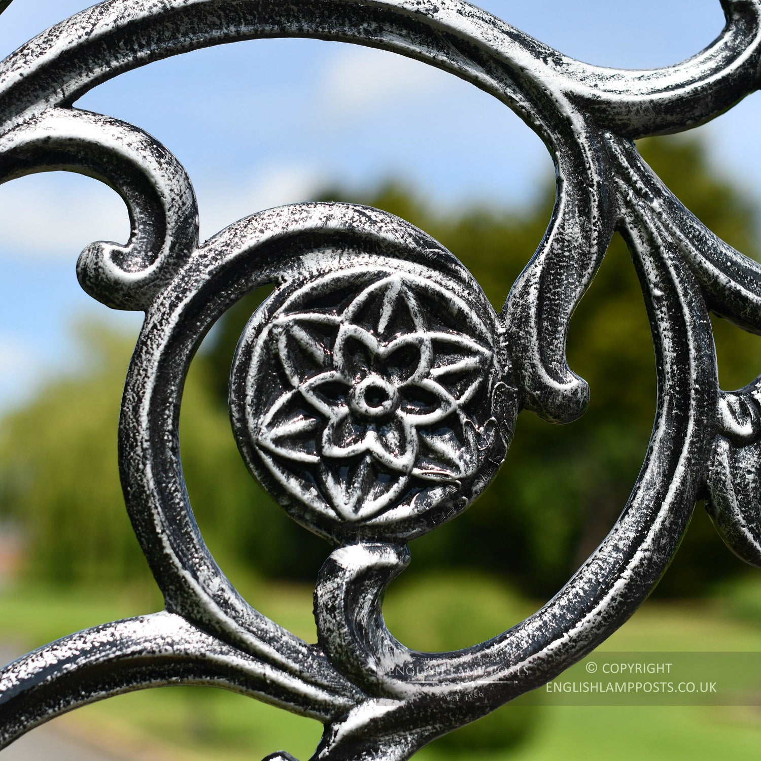 Antique Silver Ornate Scroll Bracket
