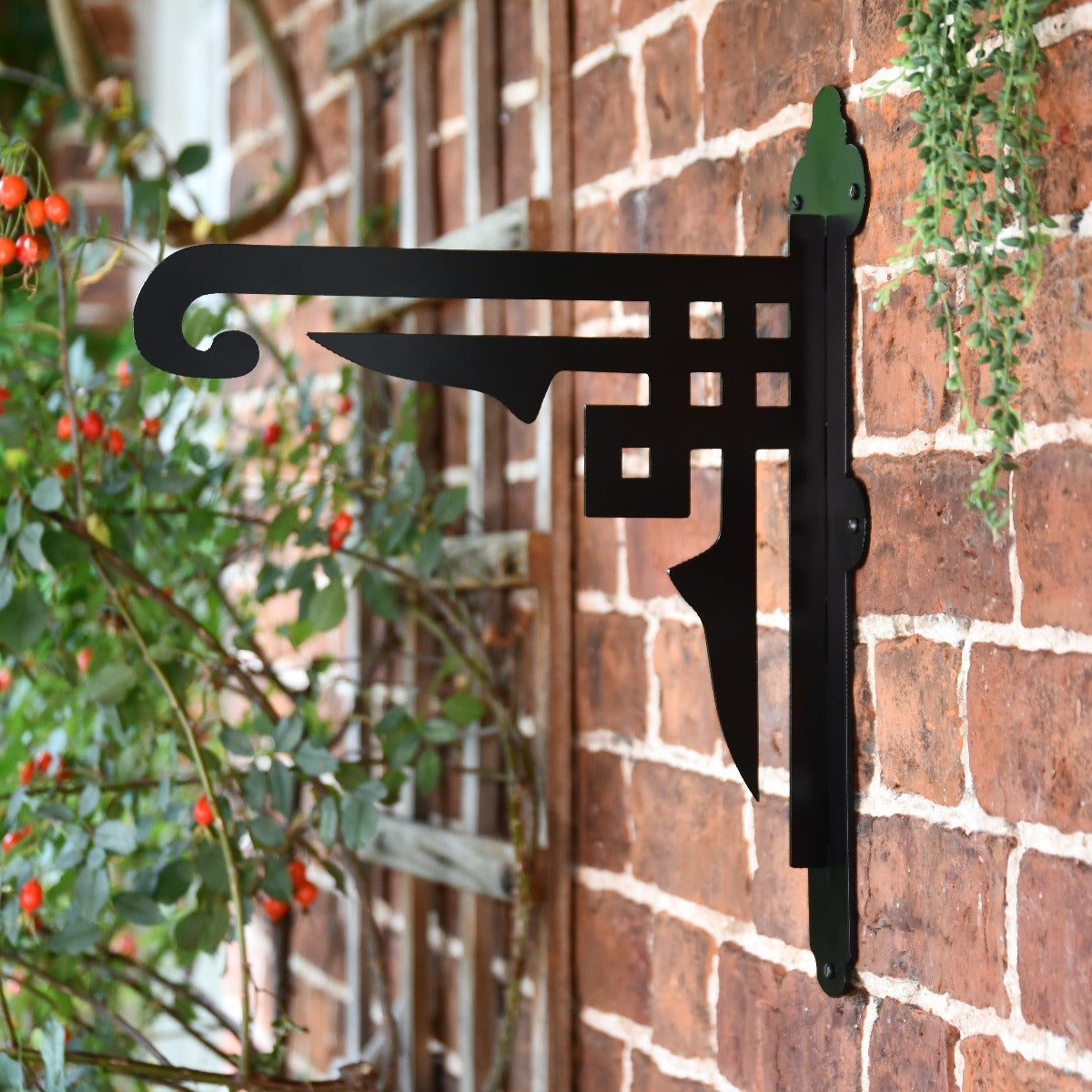 Art Deco Design Garden Hanging Basket Bracket