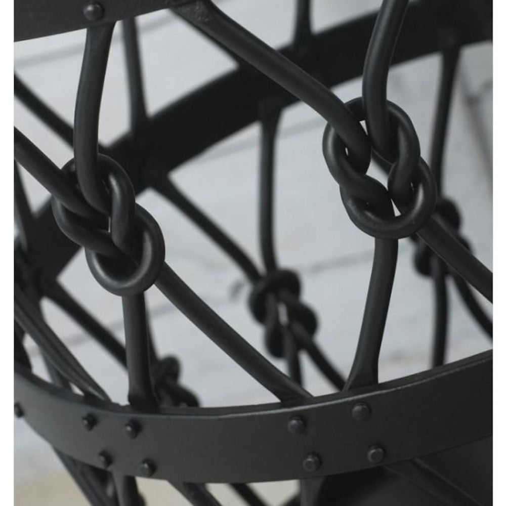 Close up of the knot design on the fire pit 