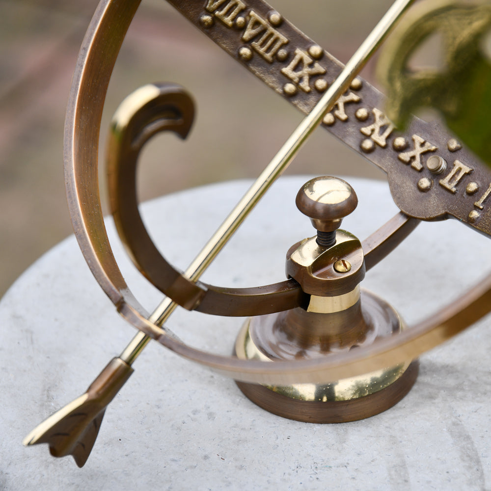 Close up of the brass knob