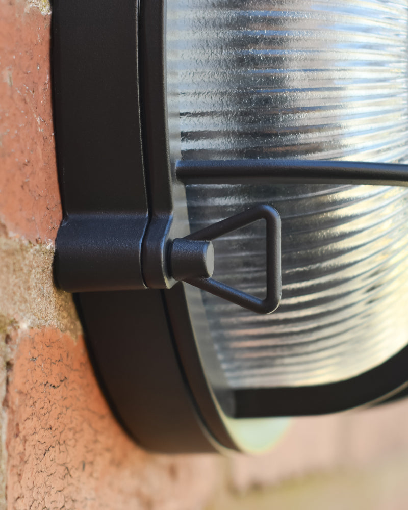 Close up of the ornate edges 